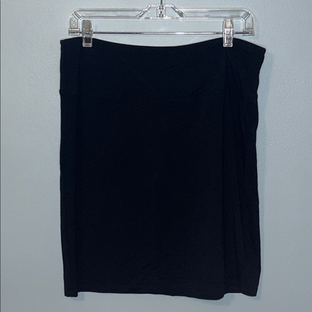 NWT Laura Ashley Black Knit Pull On Skirt, size Small